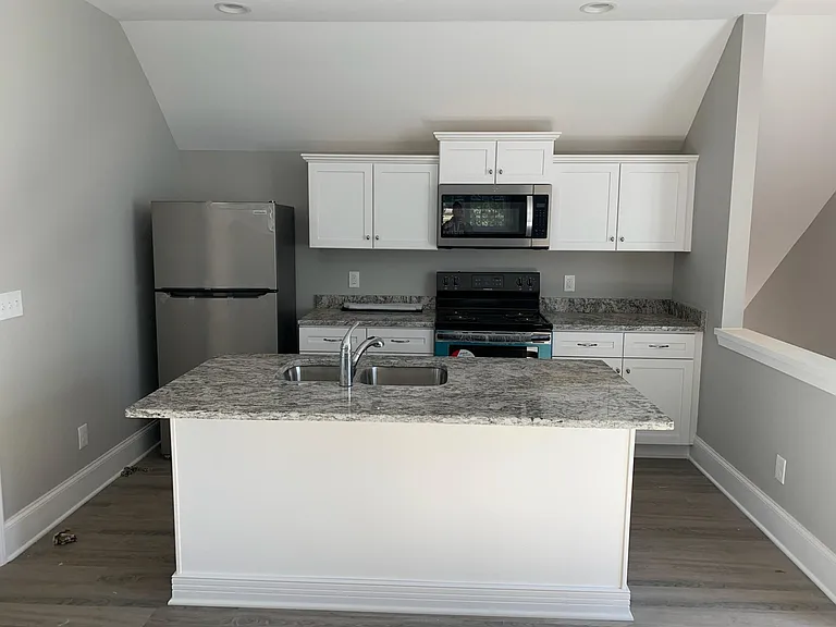 Kitchen with island