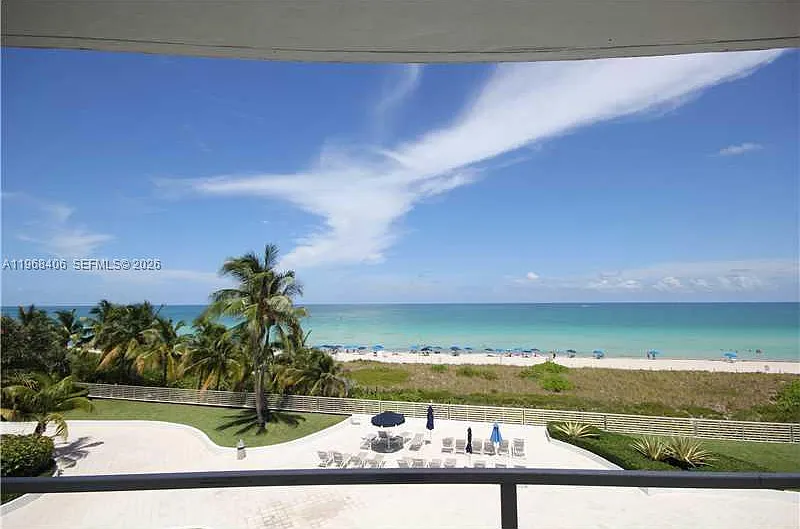 5151 Collins Ave #532