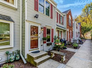 2 Colonial Ct, High Bridge, NJ 08829