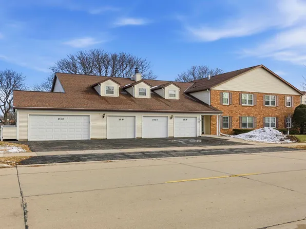 2324 Wisconsin St, Oshkosh, WI 54901