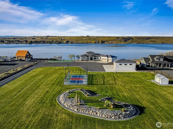 5874 Panorama Drive, Moses Lake, WA 98837