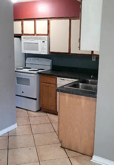 5770 Brannon Ave — Photo 1