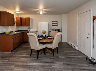 300 Fox Ln #384, Pleasant Hill, IA 50327