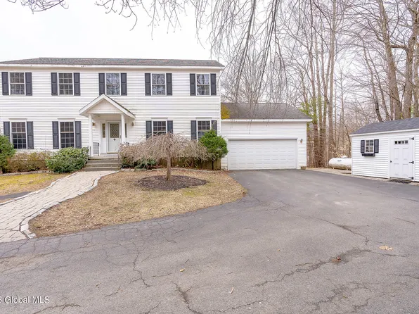 18 Creek Lane, Averill Park, NY 12018