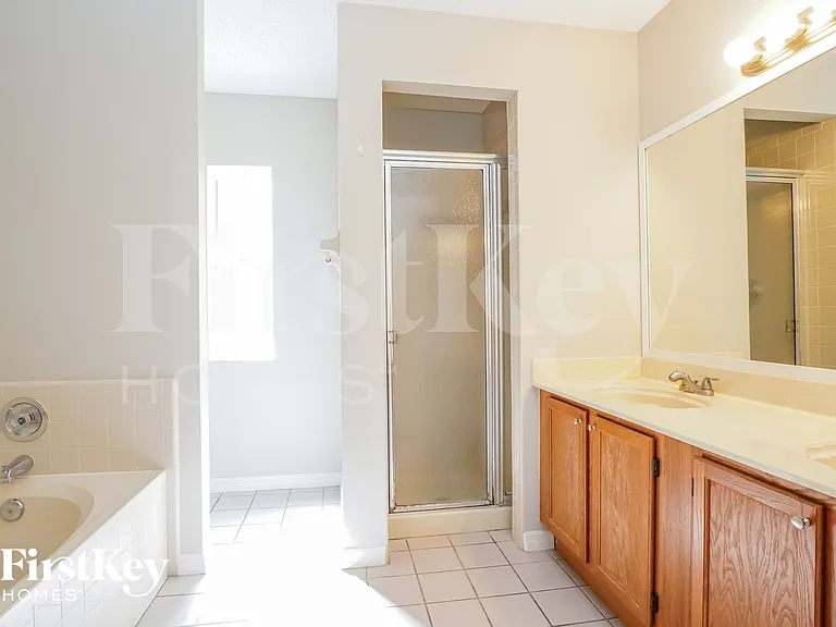 1008 Vannessa Dr — Photo 9