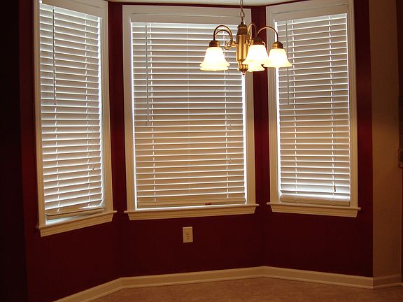 5th image of 1905 Elsie Cir NE