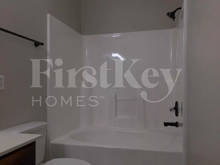 457 Riverglen Dr NW — Photo 12