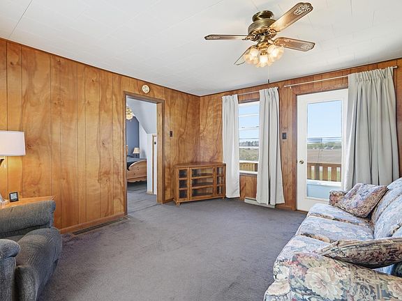 3rd image of 2082 Jamestown Ave