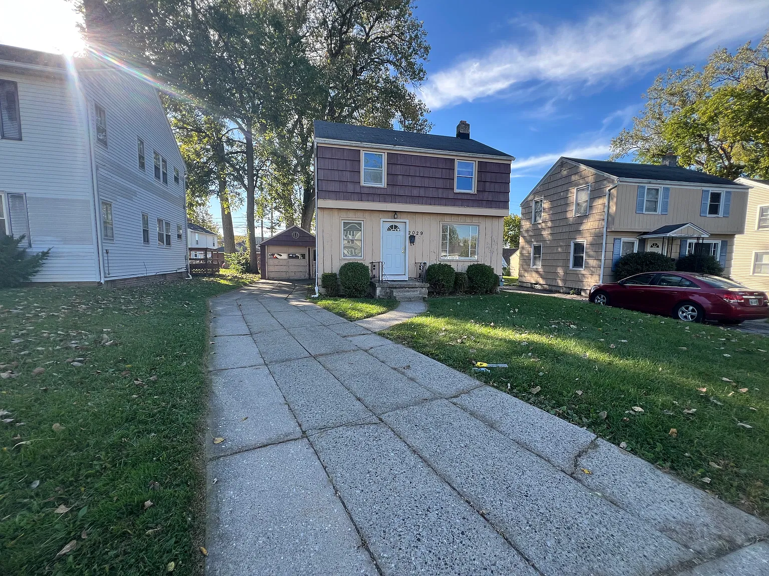 3 bed, 1143 sqft, $1,300 — Photo 1