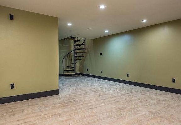 4th image of 35 Newell St #1D