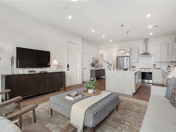 5th image of 990 Bibbs Cir #34