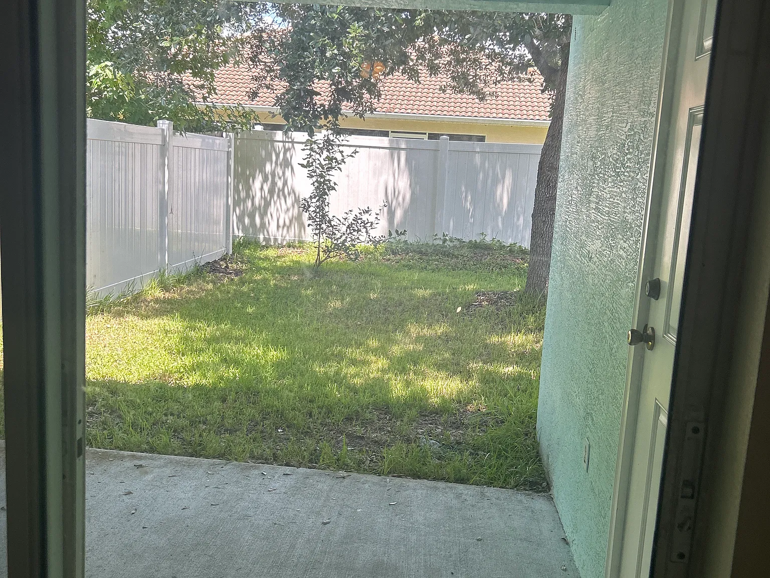 3 bed, 1250 sqft, $1,500 — Photo 4