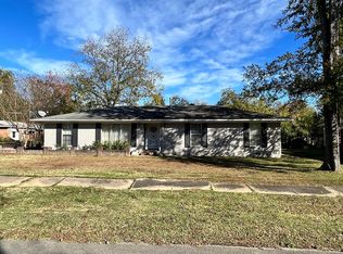 311 N 3rd St, Paris, AR 72855