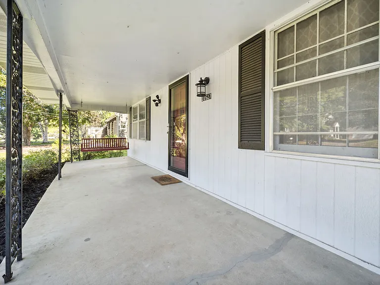 10527 Morgan Ave S — Photo 4