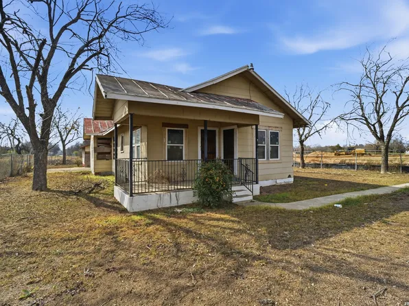 1342 Menefee Blvd, San Antonio, TX 78237