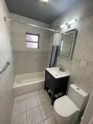 Rented by Hudson Exclusive Inc | media 43