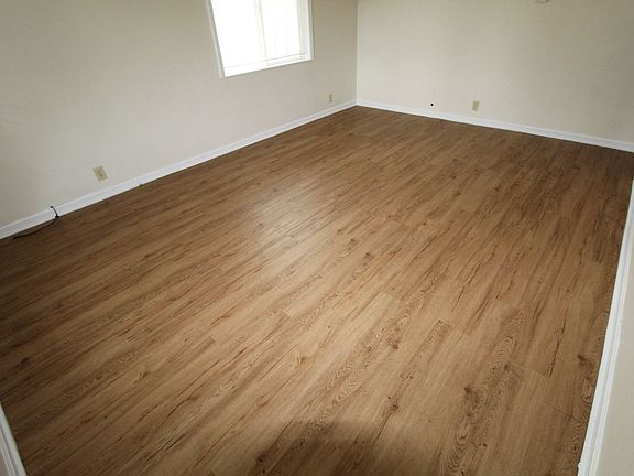 2nd image of 5511 N Cannon St
