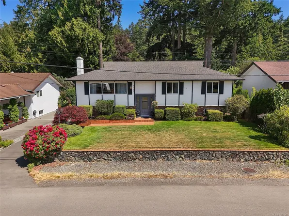 3147 Woodpark Dr, Colwood, BC V9C 1P2
