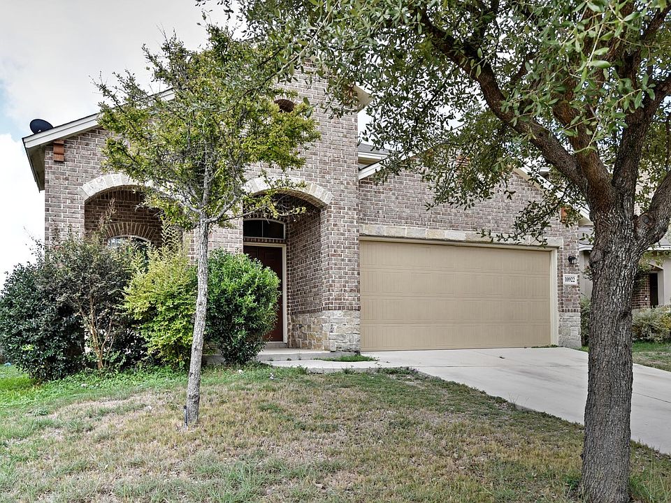 1st image of 10922 Mustang Oak Dr