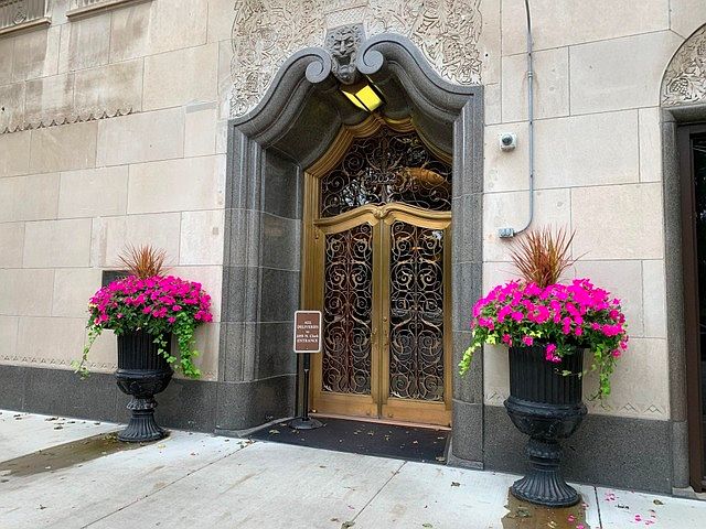 1st image of 2052 N Lincoln Park W APT 1007