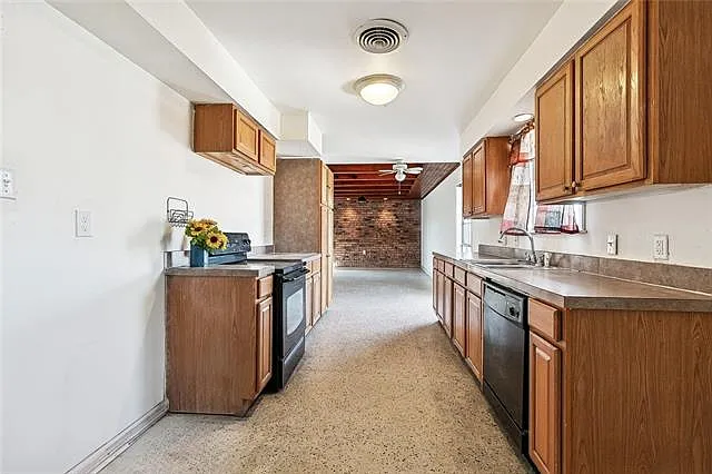 4510 Read Blvd — Photo 4
