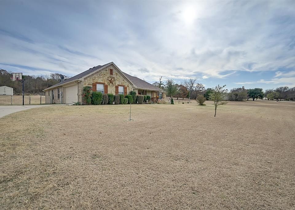 1st image of 144 Miramar Cir
