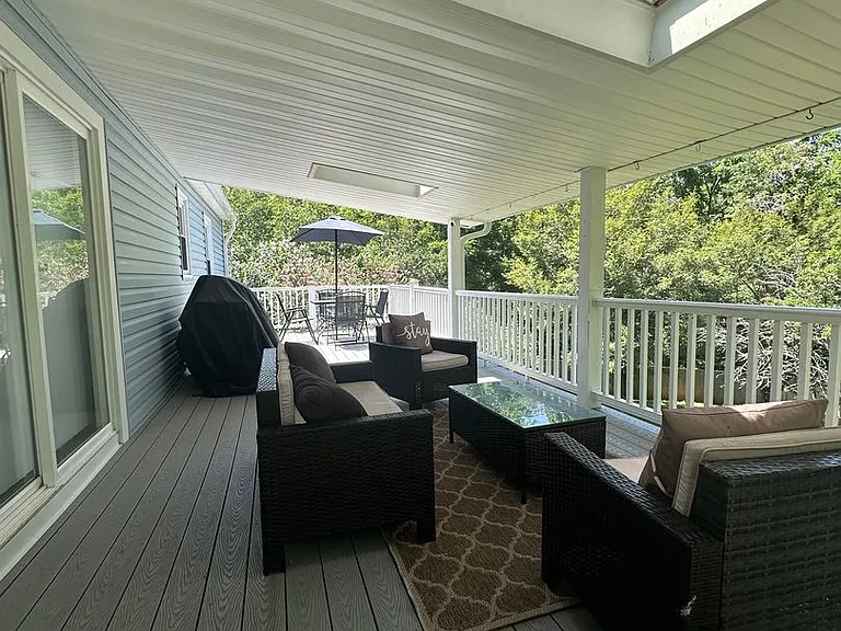 5146 Boonsboro Rd — Photo 3