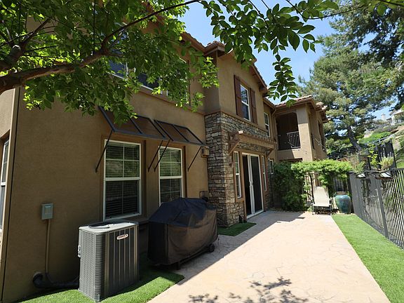 5th image of 3426 Caraway Ln