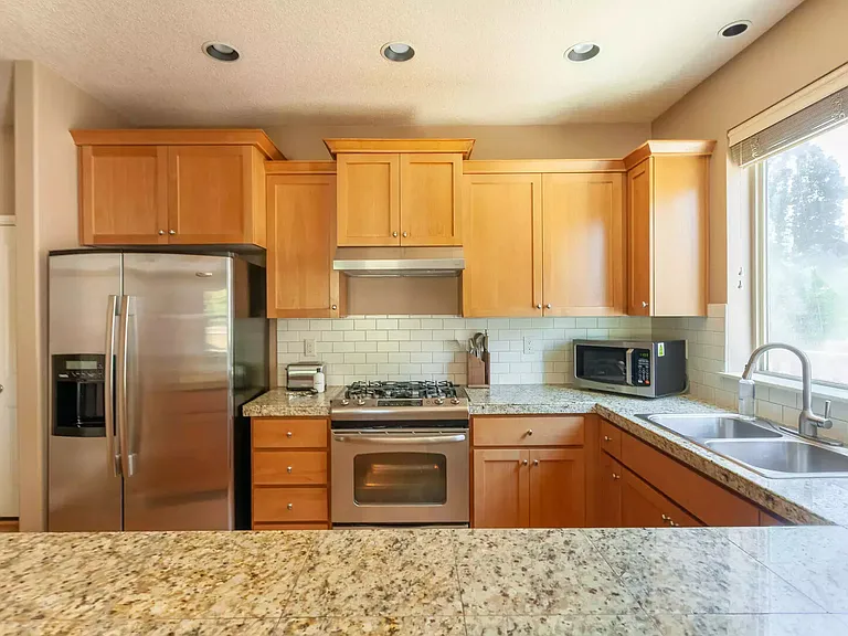 NW Joss Ave — Photo 13