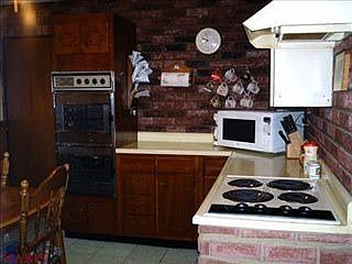 4th image of 9729 Dennis Dr
