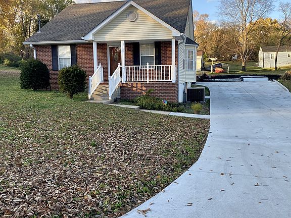 2nd image of 2942 Leatherwood Dr