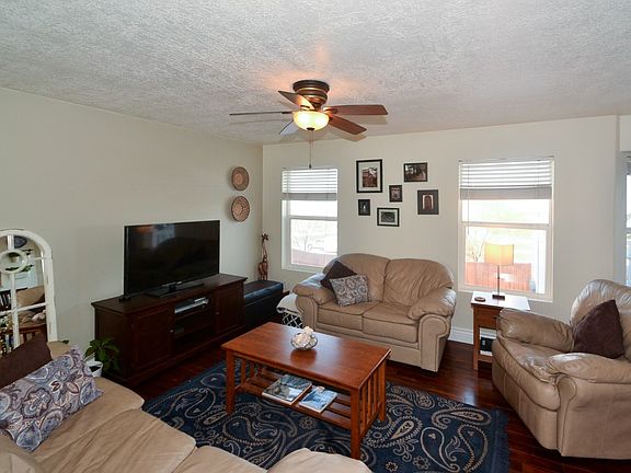 2nd image of 4018 S Panorama Dr