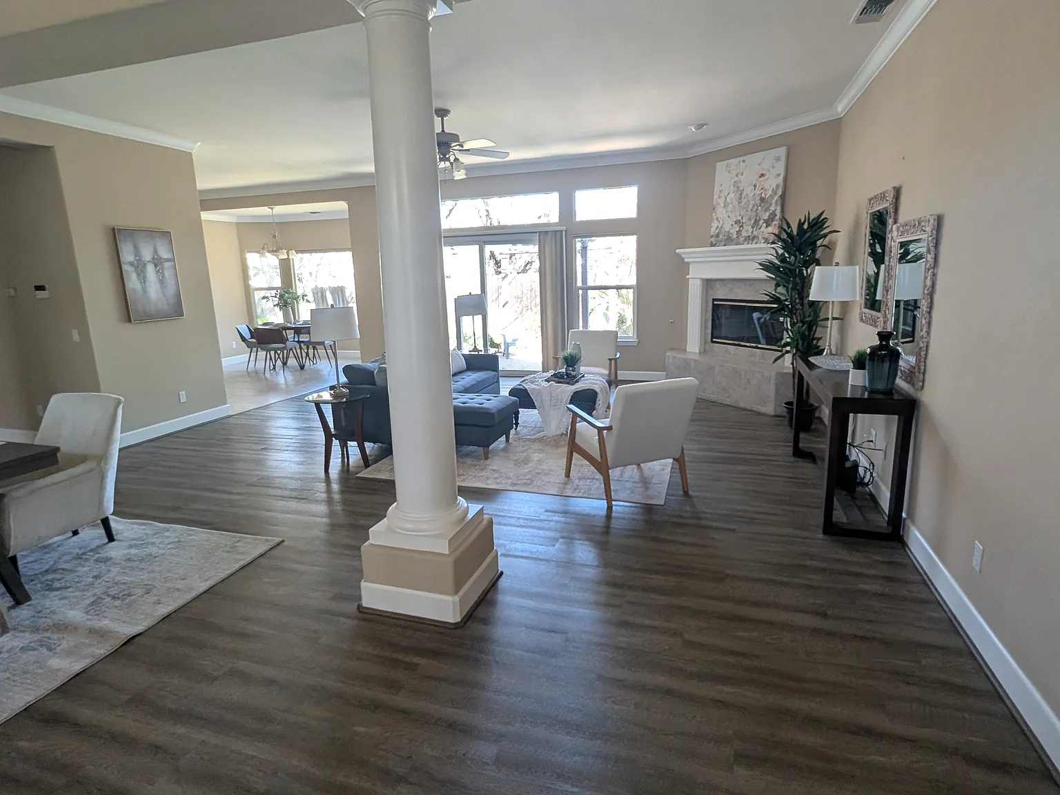4132 Eunice Way — Photo 2