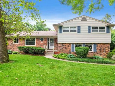 6672 Timber Ridge Dr, Bloomfield Hills, MI, 48301