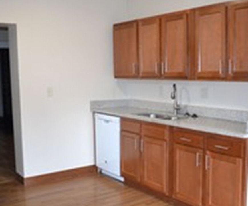 1st image of 196 E 13th Ave #2