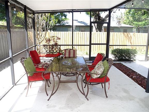5th image of 2303 W Knollwood Pl