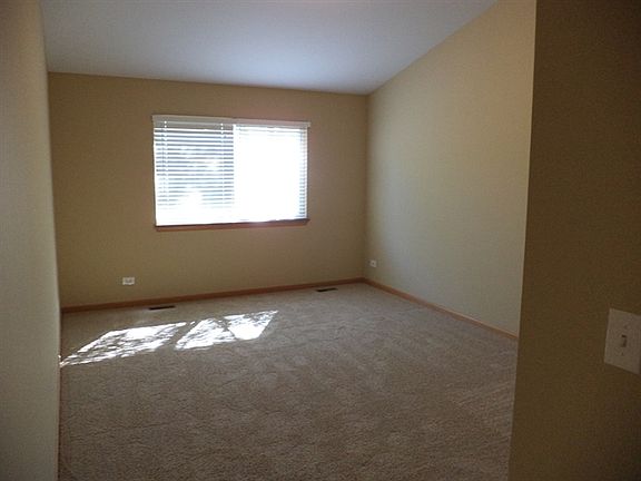 5th image of 2826 N Augusta Dr