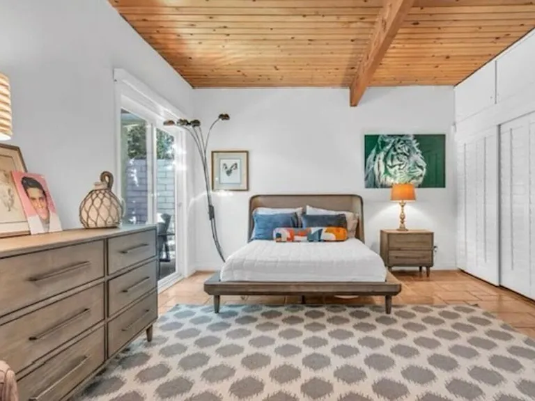 817 N Via Monte Vis — Photo 16