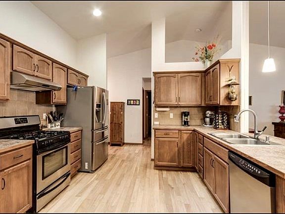 5th image of 1416 S Siesta Ct