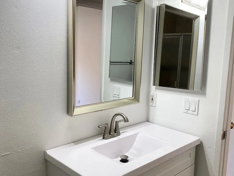 5246 Agnes Ave #204 — Photo 12