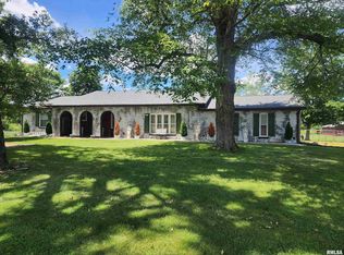 14805 Barren Rd, Sesser, IL 62884