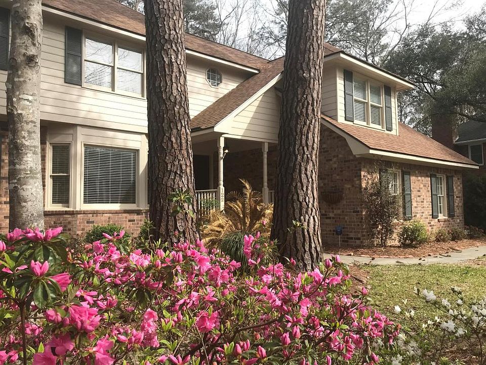 1st image of 122 Huckleberry Ln