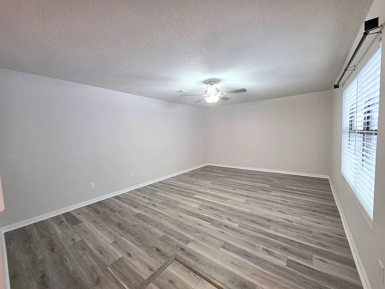 2301 W Michigan Ave #21 — Photo 3