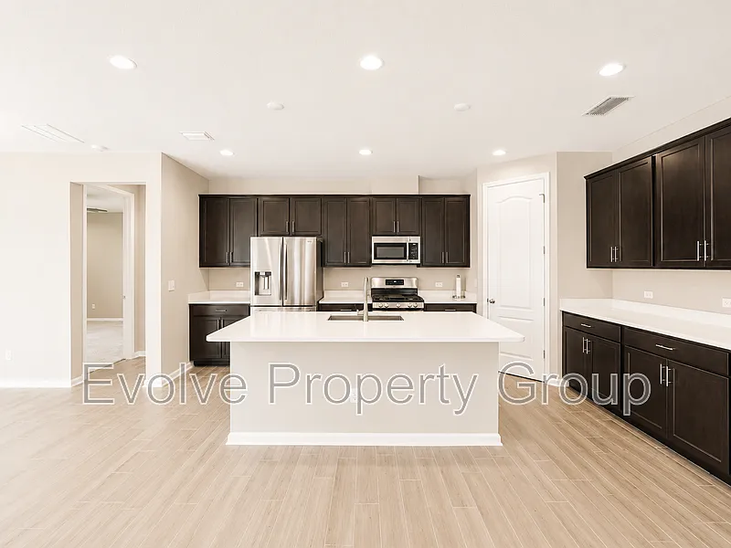 231 Flach Dr