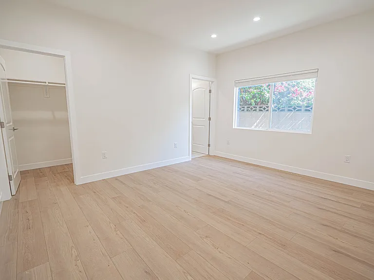 10959 Collins St — Photo 11
