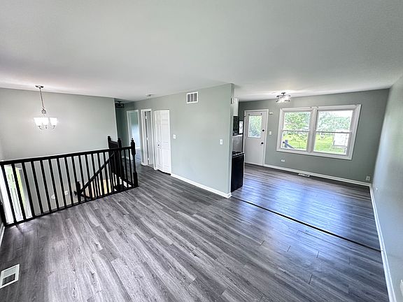 5th image of 7019 Chestnut St