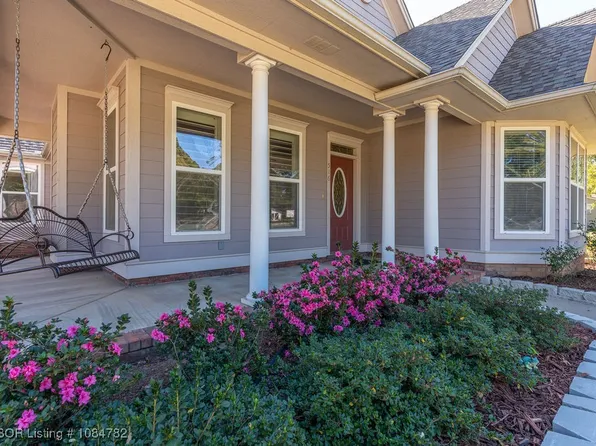 516 Bell Rd, Greenwood, AR 72936