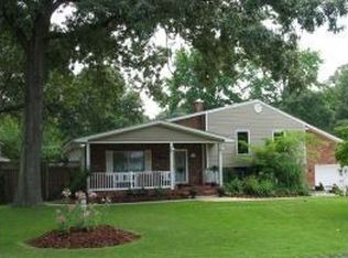 912 Oak Tree Rd, Severn, MD 21144