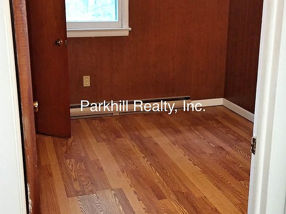 4th image of 3 Oakwood Dr
