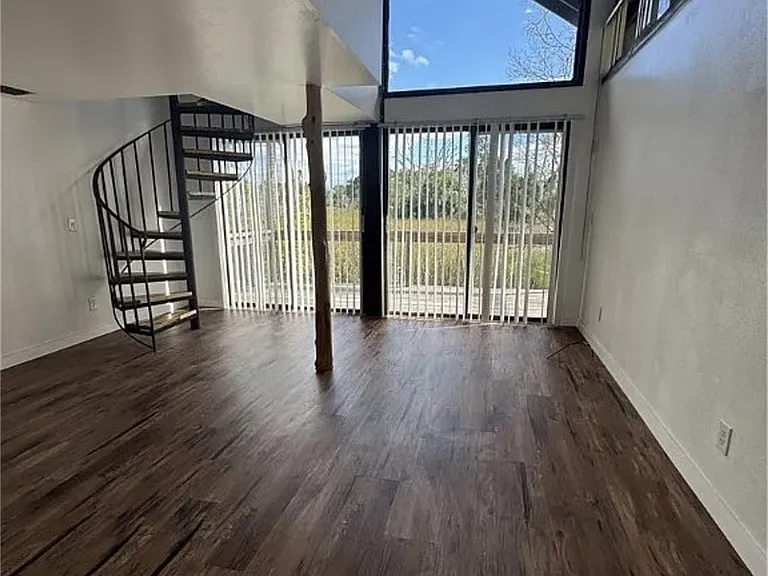 2649 N Seabreeze Point S — Photo 9